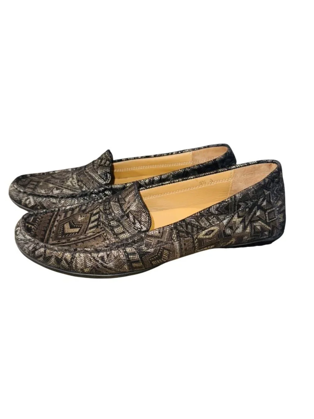 Van Eli Womens 8.5 A Black Slip-On Loafers Geometric Pattern Leather Sole Preppy